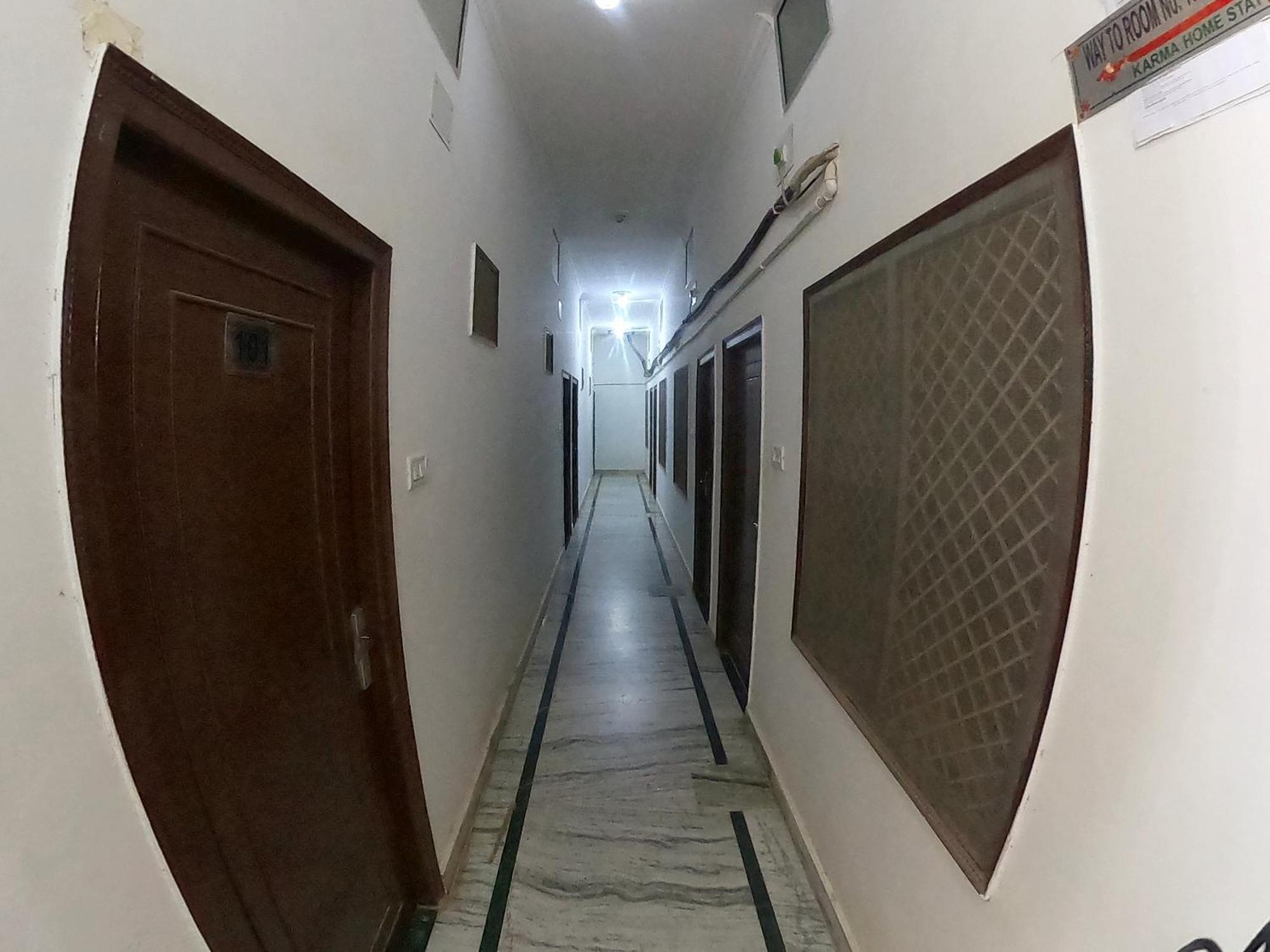 Karma Hostel Khajurāho Exterior photo